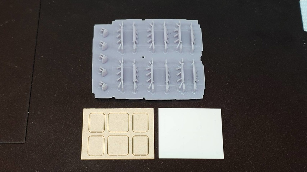 12系後期型用小窓改造補助パーツセット K023 1/80(HO)