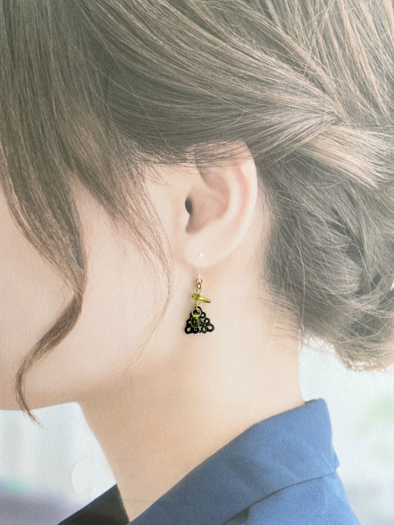 わんぱくと審神者のお揃いアクセサリー(江)