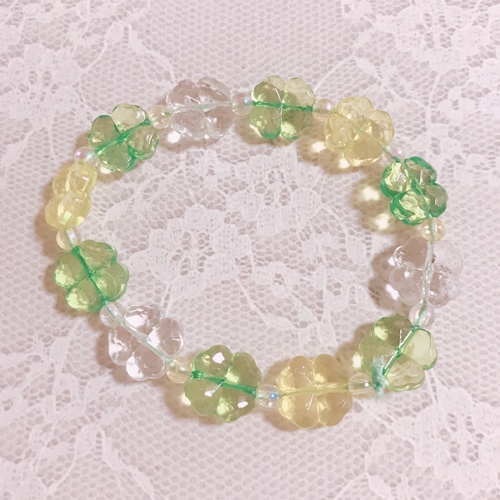 クローバー花かんむりヘアアクセ