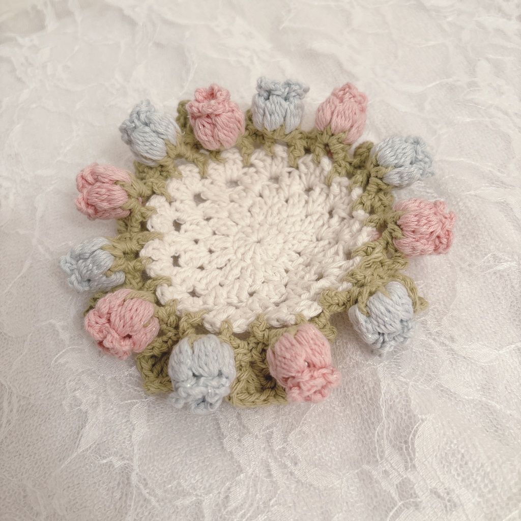 ドールが座れるお花のコースター🌸