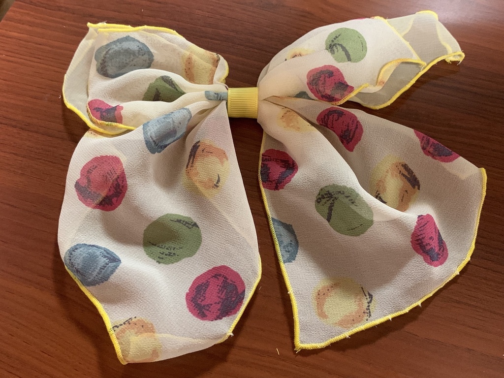 シフォン生地のリボン