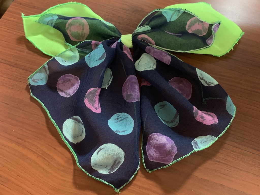 シフォン生地のリボン