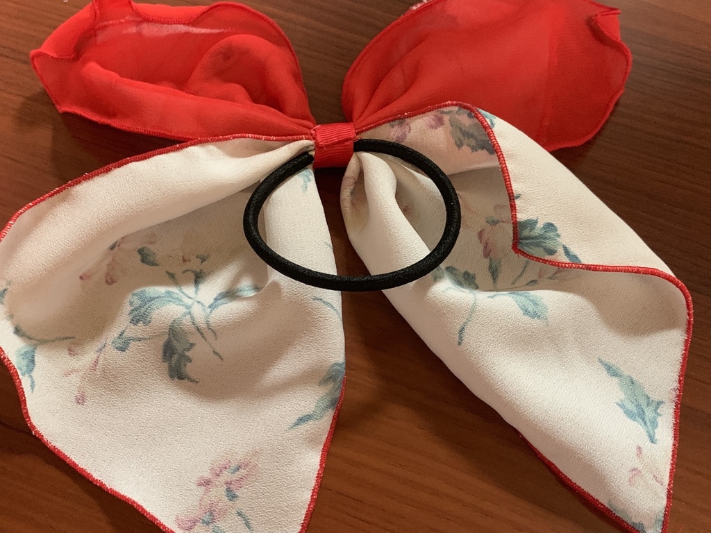 シフォン生地のリボン