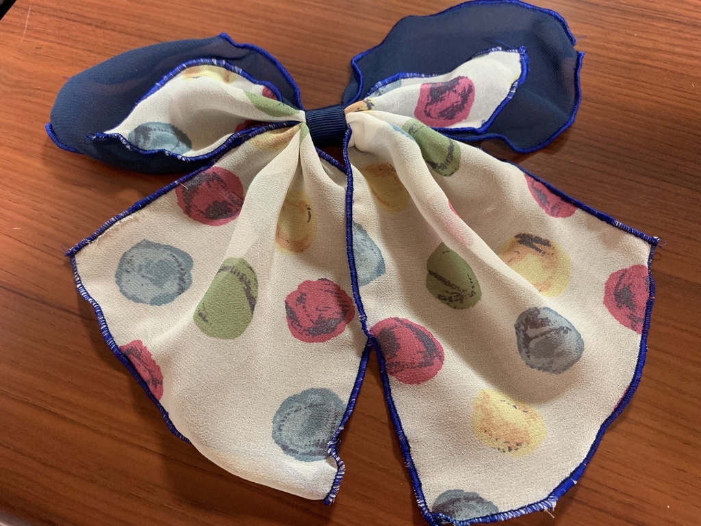 シフォン生地のリボン