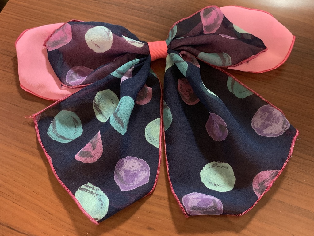 シフォン生地のリボン