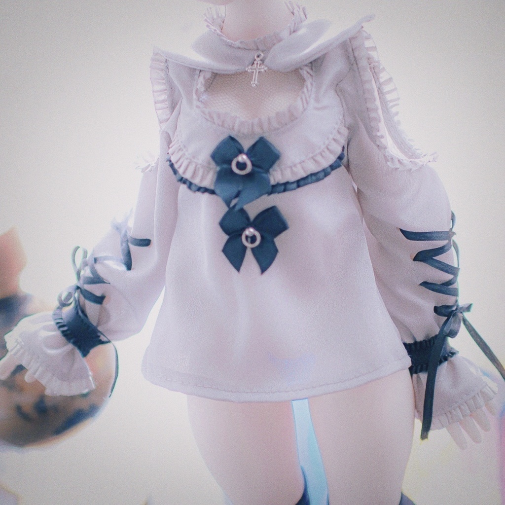 ××カタあき〇フリルトップス××(グレー/ブラック)