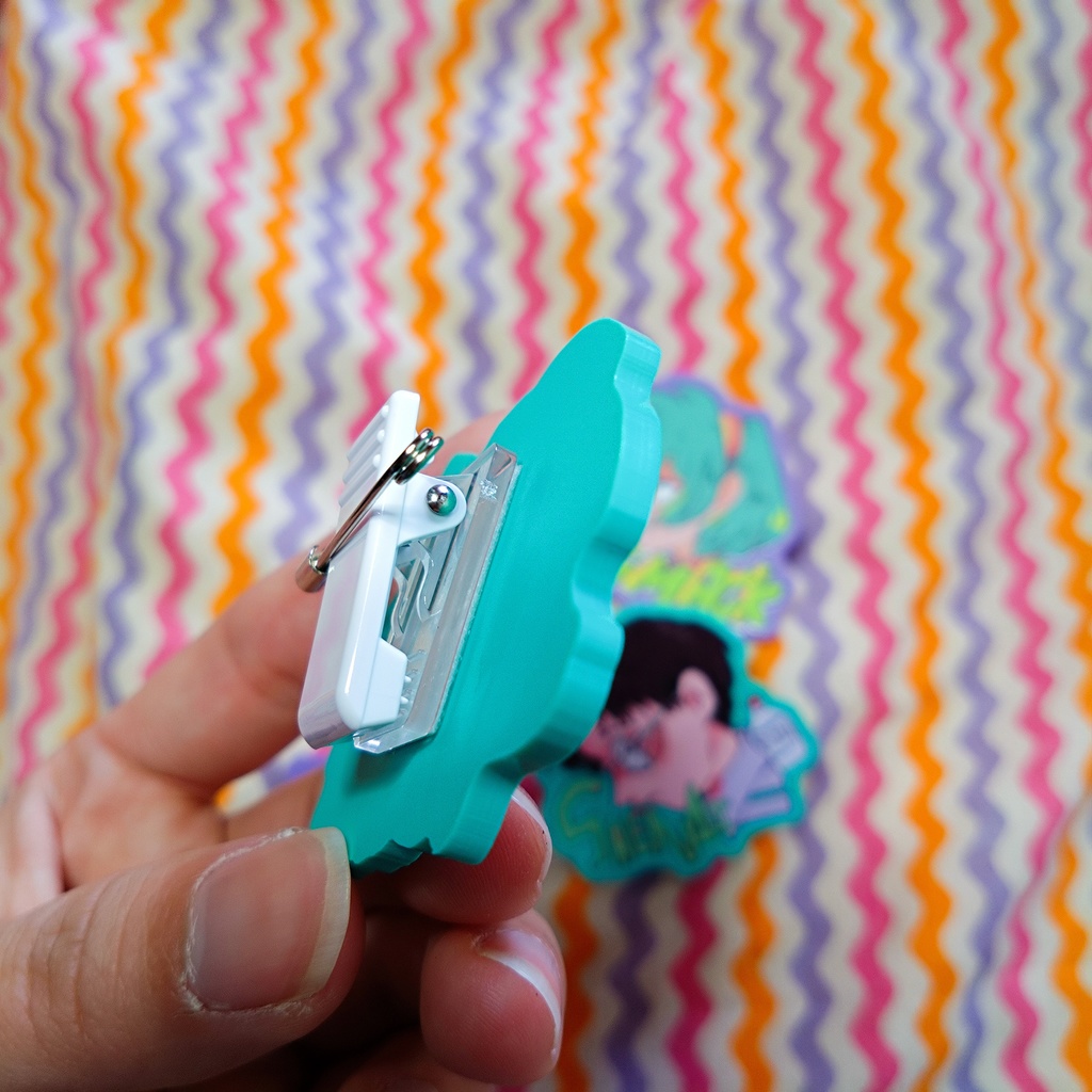 アクリルバッヂ