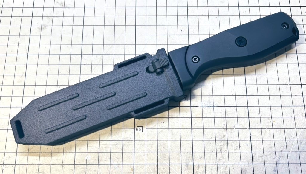 なんだか尋問したくなるやつ(プロップモデル)