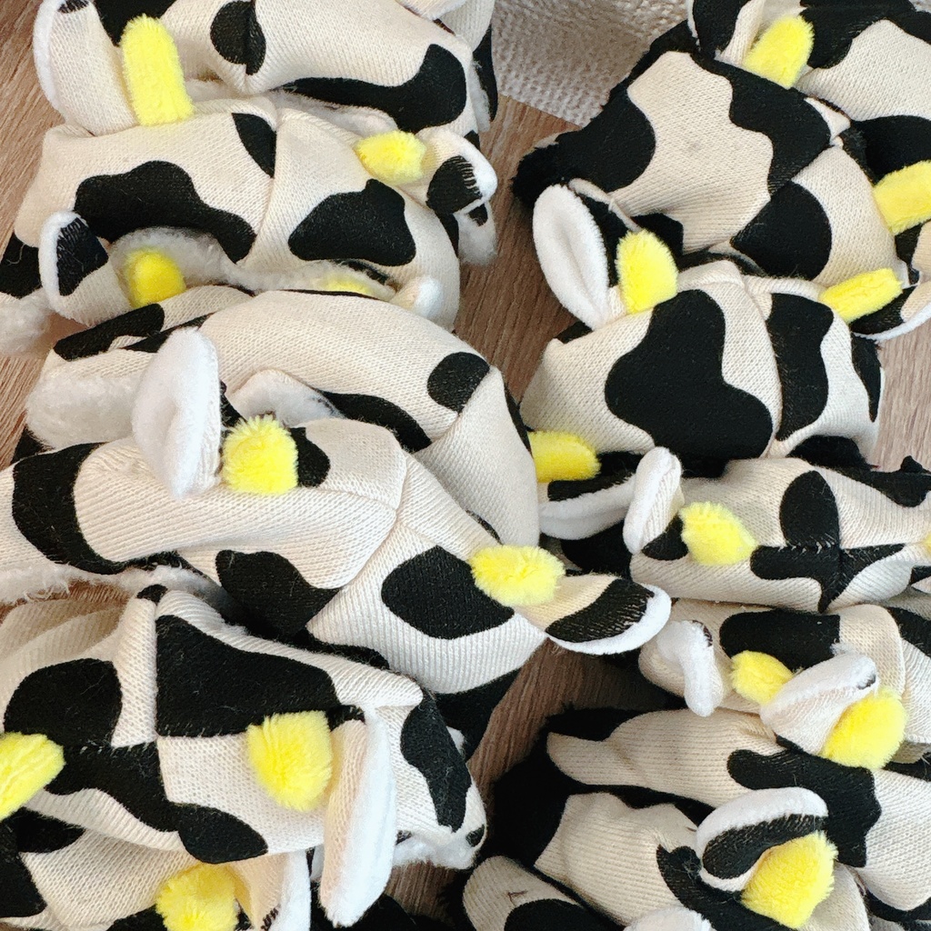 元気な牛お帽子