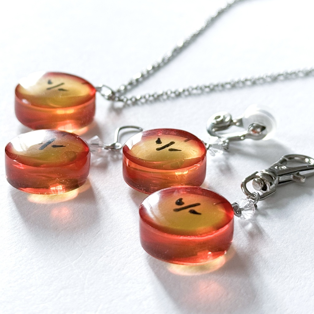 フルーツあめちゃんのアクセサリー(りんご)