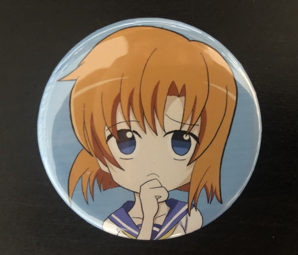 考えるレナ缶バッジ(56mm)