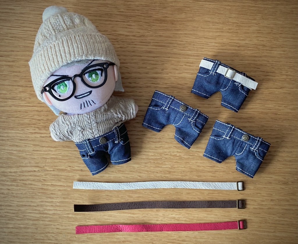 ポケット&ベルトループ付きデニムパンツ