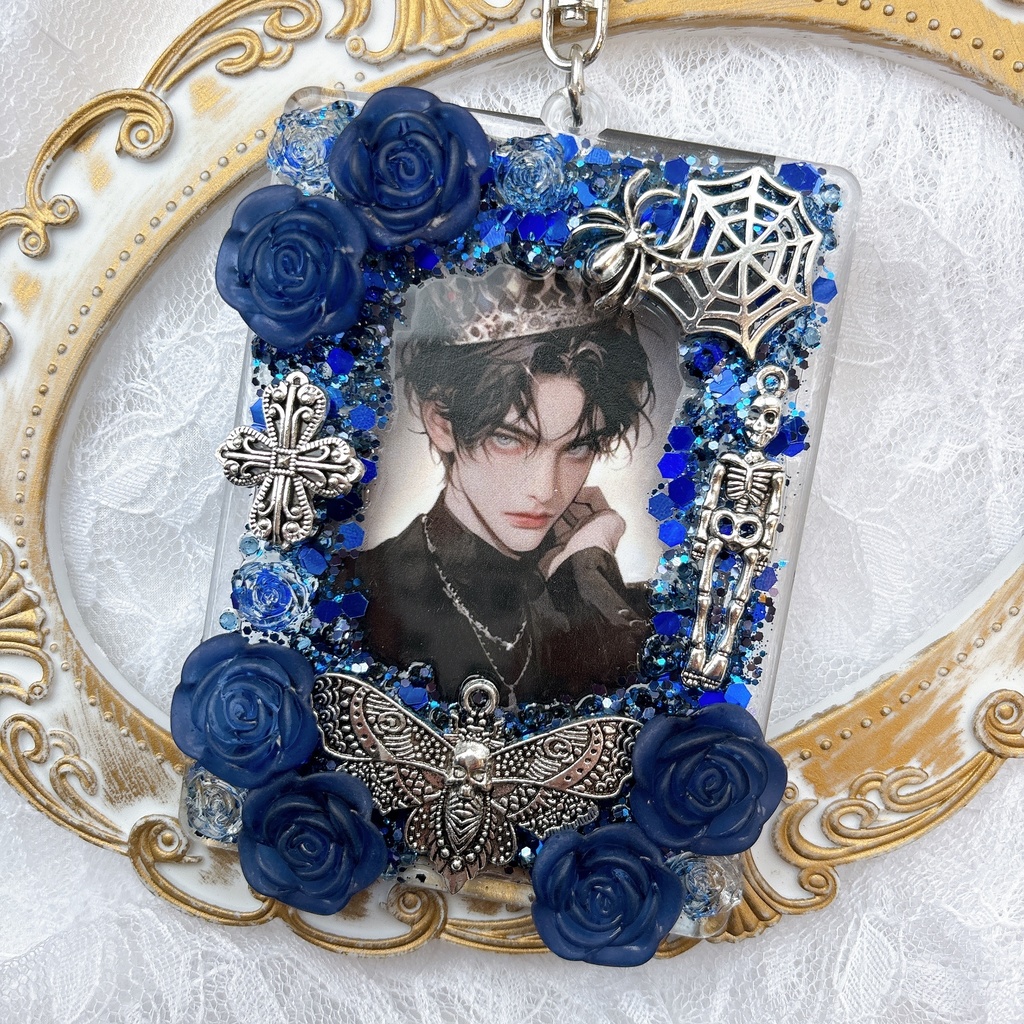 送料込み♡ 硬質トレカケース トレカケースデコ ゴシック 薔薇 青