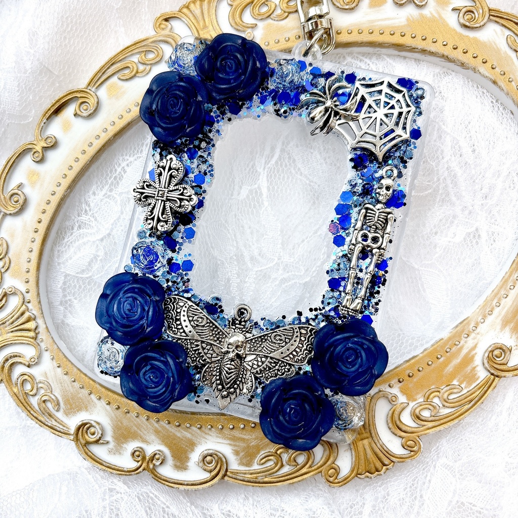 送料込み♡ 硬質トレカケース トレカケースデコ ゴシック 薔薇 青