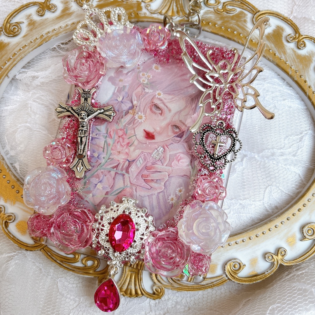 送料込み♡ 硬質トレカケース トレカケースデコ キラキラ キーホルダー ゴシック 透明感 ピンク