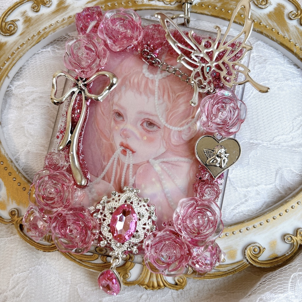 送料込み♡ 硬質トレカケース トレカケースデコ キラキラ キーホルダー ゴシック 透明感 ピンク 可愛い