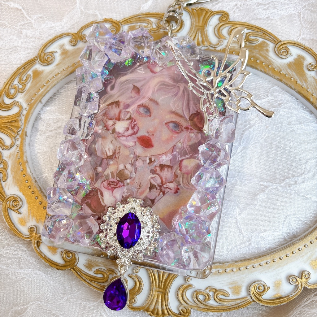 送料込み♡ 硬質トレカケース トレカケースデコ キラキラ キーホルダー ゴシック 透明感 紫 ハロウィン