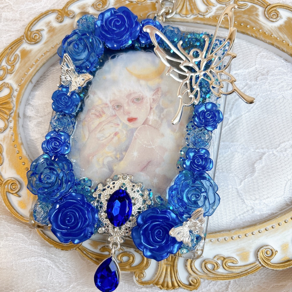 送料込み♡ 硬質トレカケース トレカケースデコ キラキラ キーホルダー ゴシック 透明感 青 ハロウィン