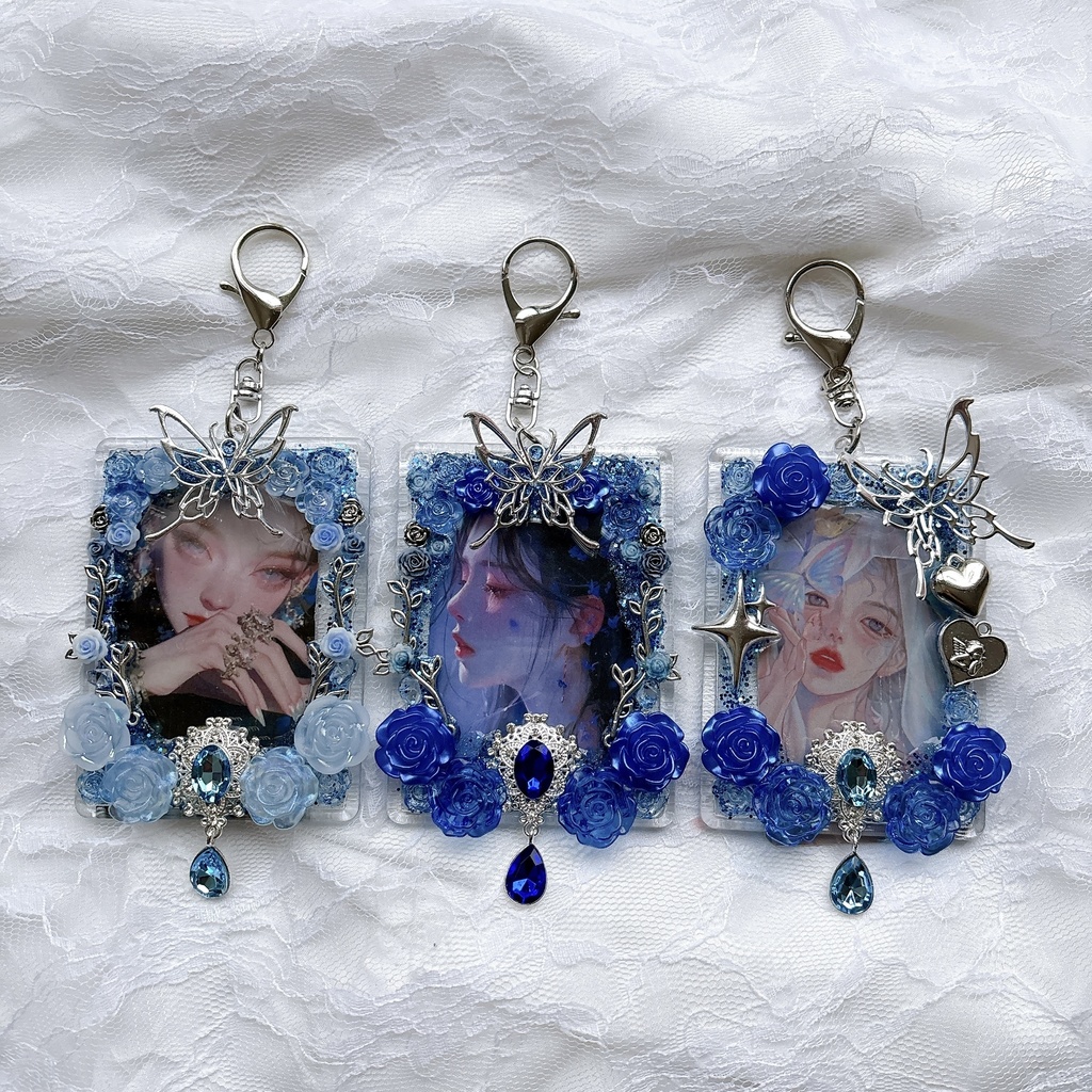 送料込み♡ 硬質トレカケース トレカケースデコ 青 ゴシック キーホルダー ハロウィン