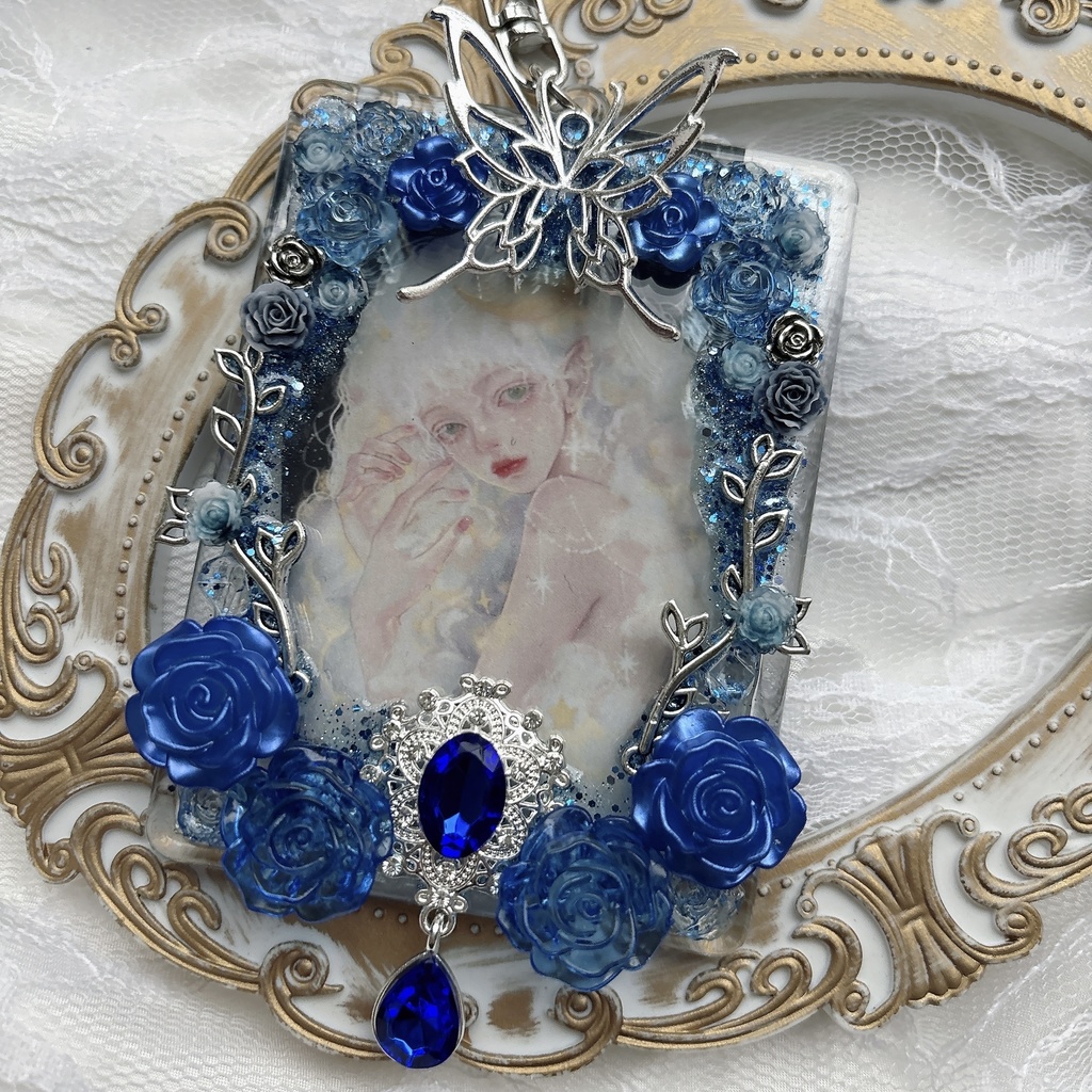 送料込み♡ 硬質トレカケース トレカケースデコ 青 ゴシック キーホルダー ハロウィン