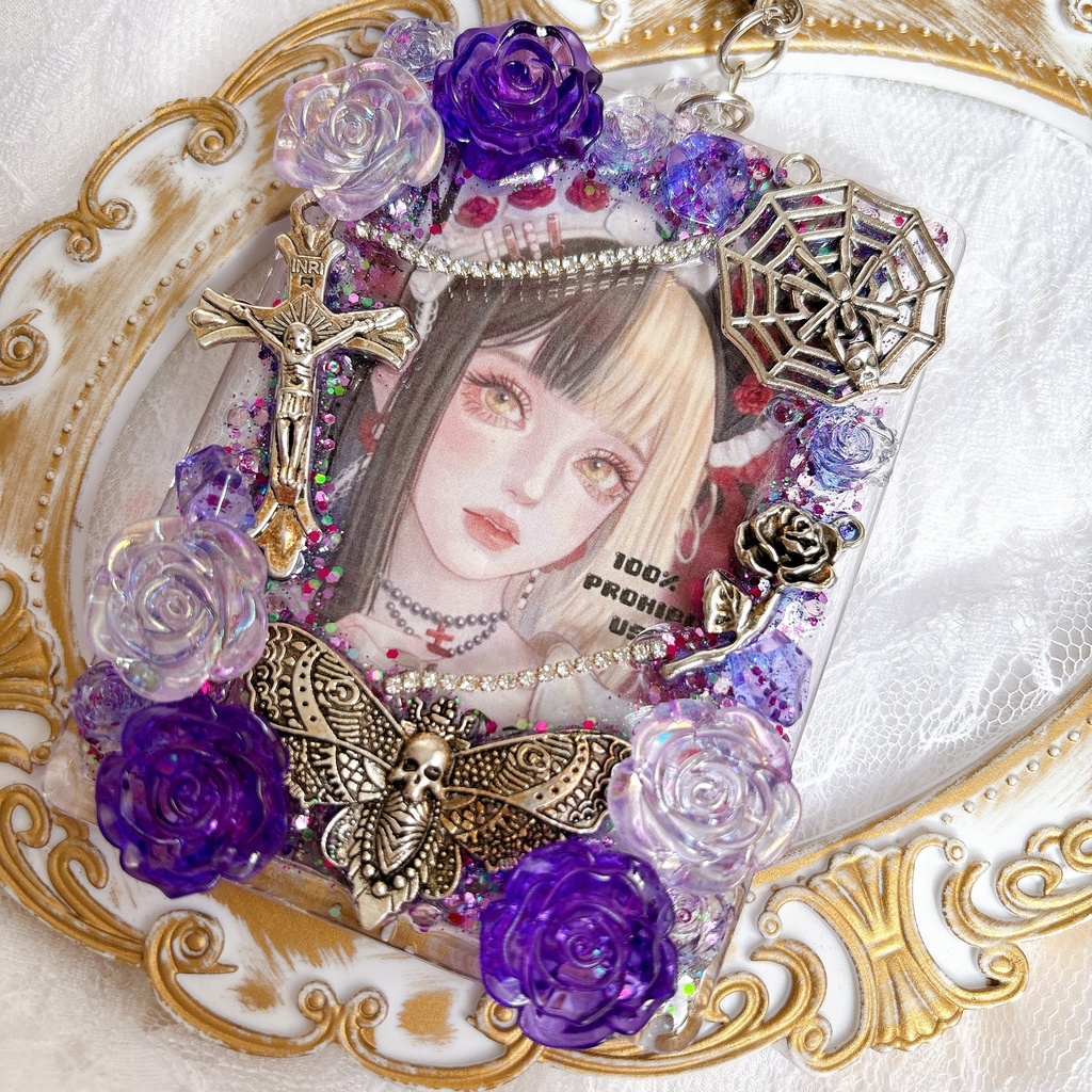 送料込み ♡ 硬質トレカケース トレカケースデコ ゴシック キラキラ 紫 薔薇 十字架