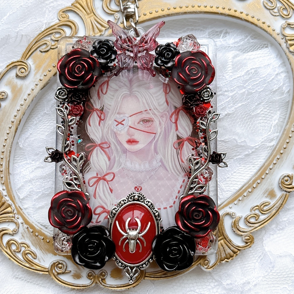 送料込み  薔薇  ゴシック  トレカケースデコ  蝶  推し活 