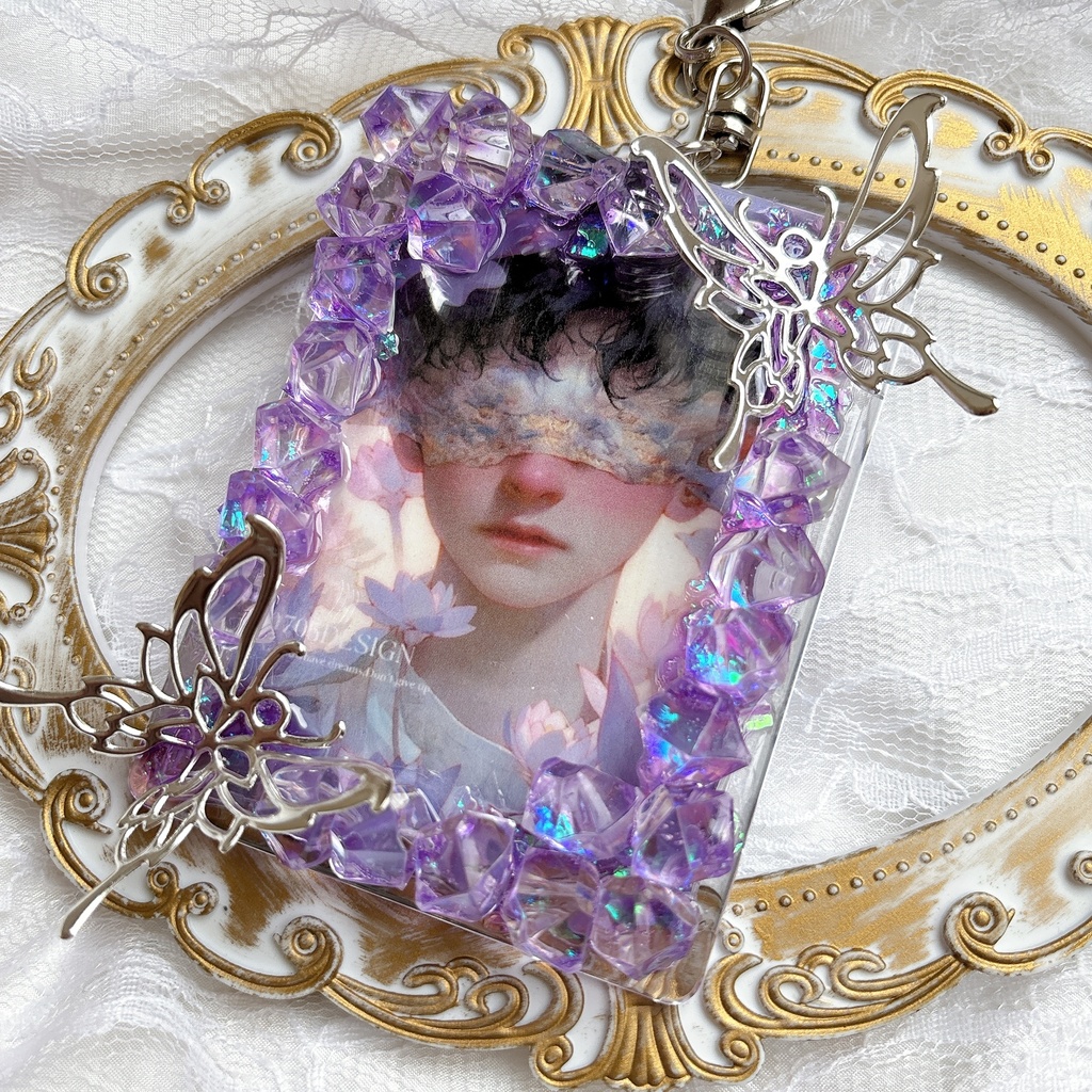 硬質トレカケース トレカケースデコ 紫 ゴシック 蝶 キラキラ 透明感