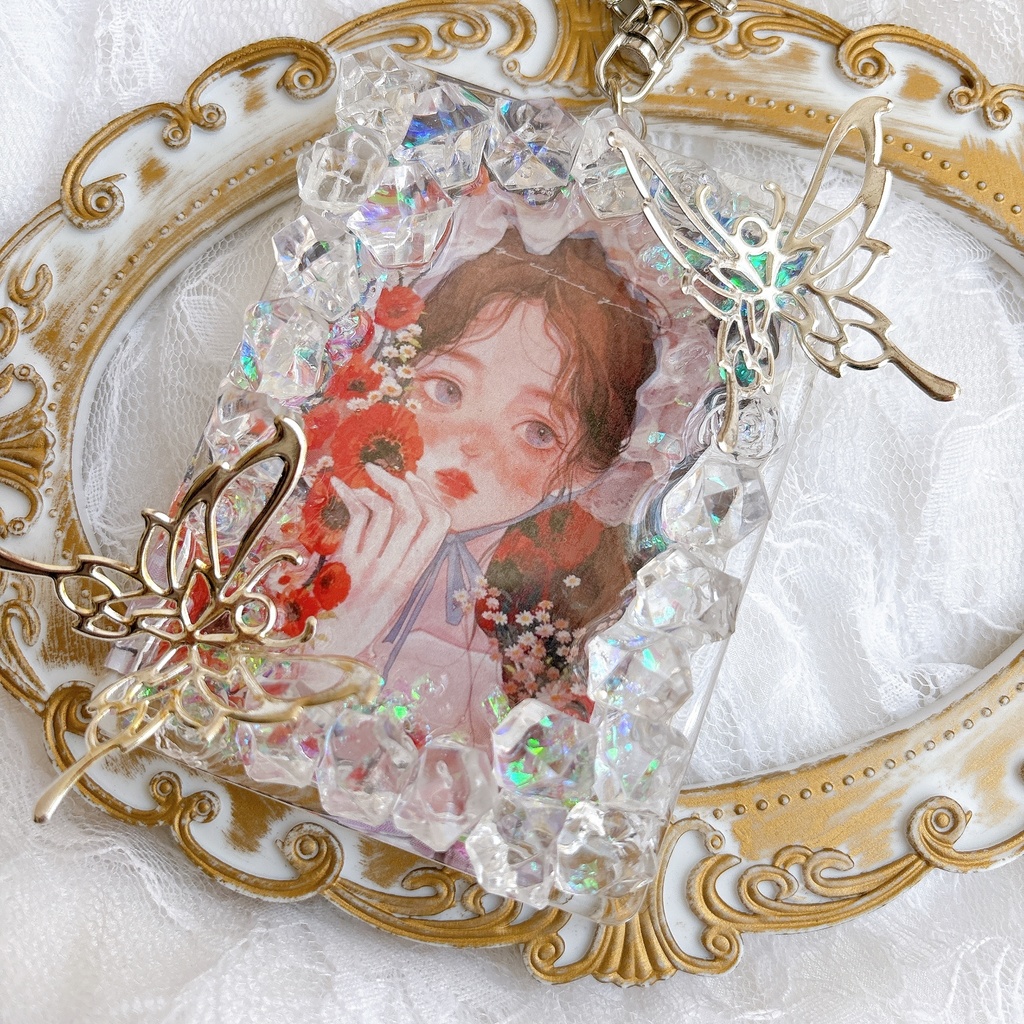 送料込み♡  硬質トレカケース   トレカケースデコ   キラキラ  透明感  可愛い  蝶