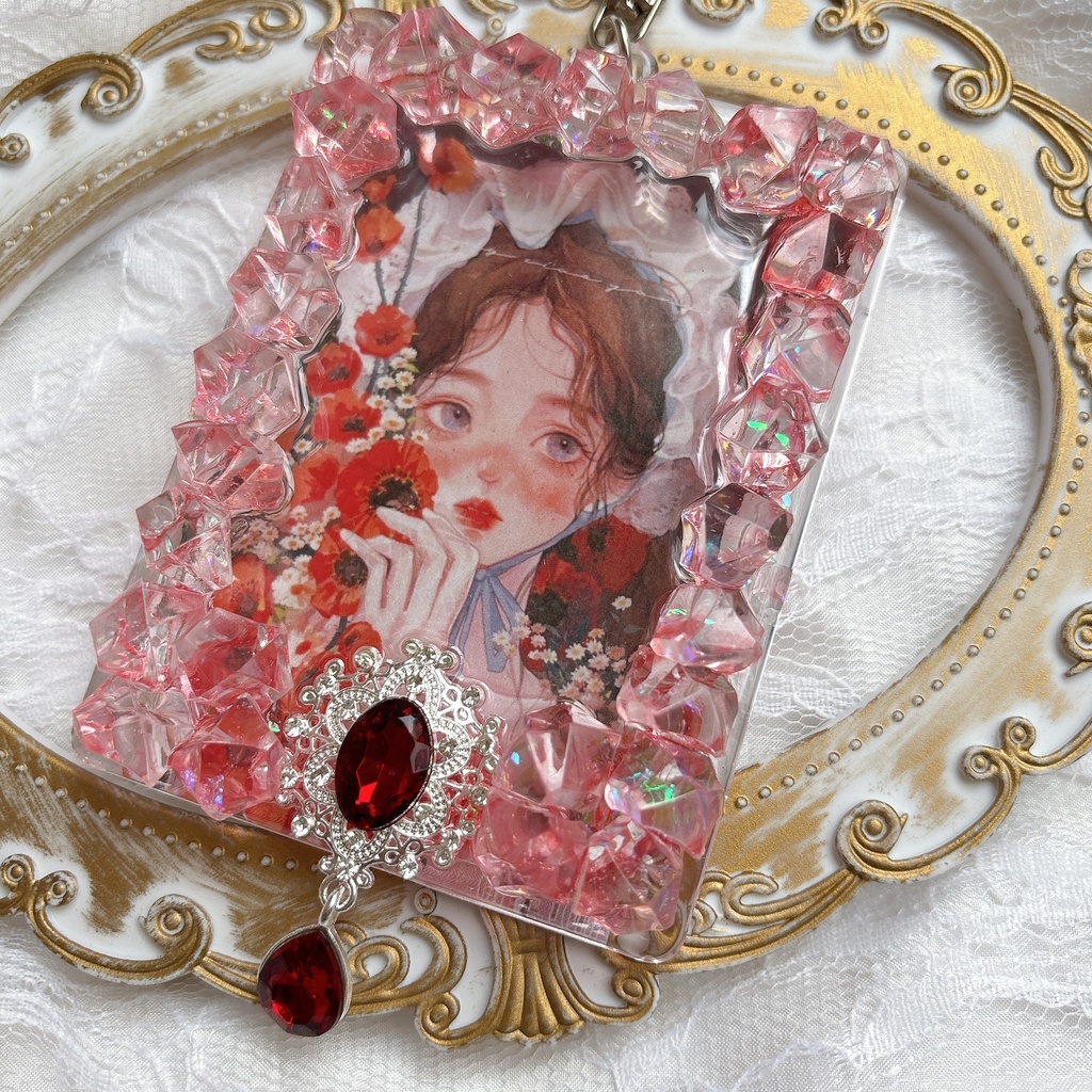 送料込み♡ 硬質トレカケース トレカケースデコ 可愛い ゴシック 赤 ピンク