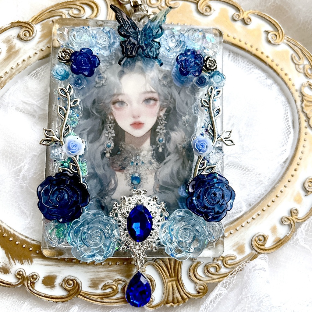 送料込み♡ トレカケース トレカケースデコ 硬質トレカケース キーホルダー 青 ゴシック キラキラ