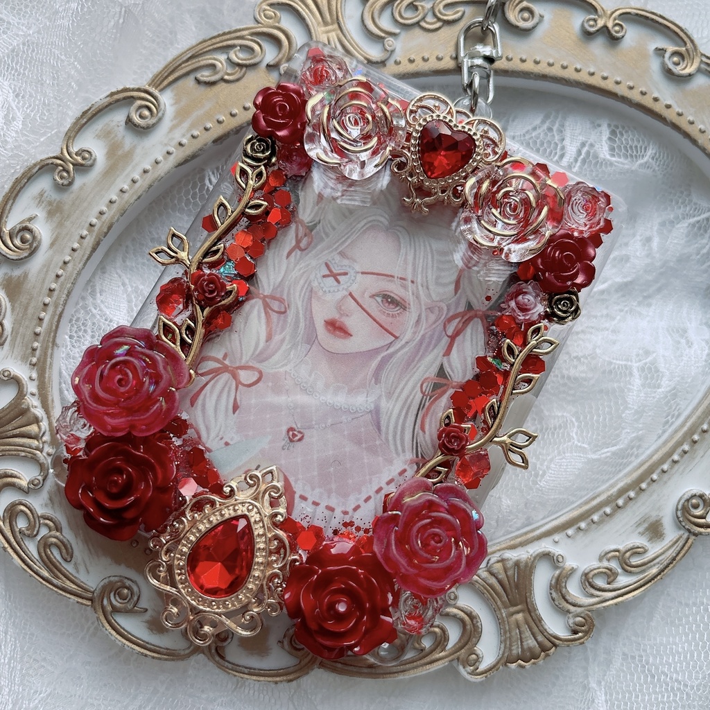 トレカケースデコ 硬質トレカケース ゴシック キラキラ 赤 ハート バレンタイン