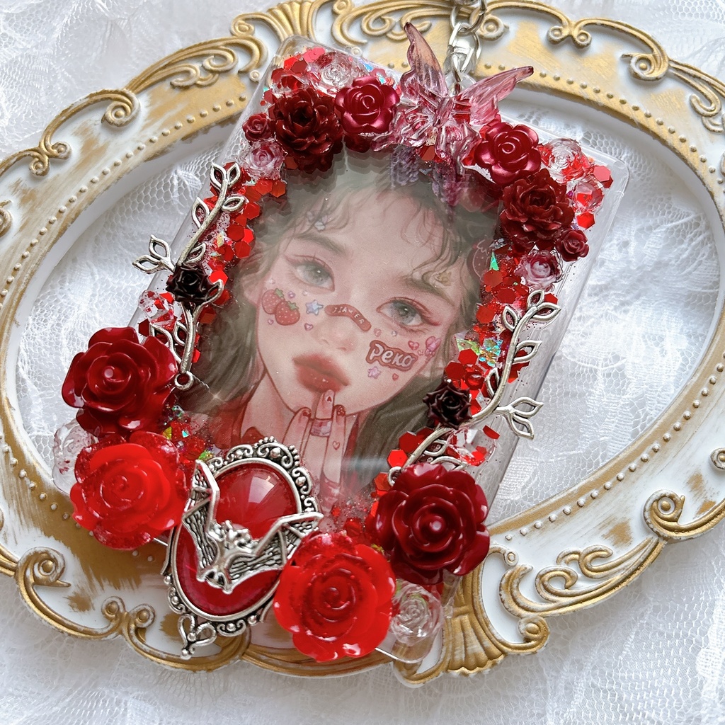 トレカケースデコ 硬質トレカケースデコ 赤 ゴシック 薔薇 キラキラ