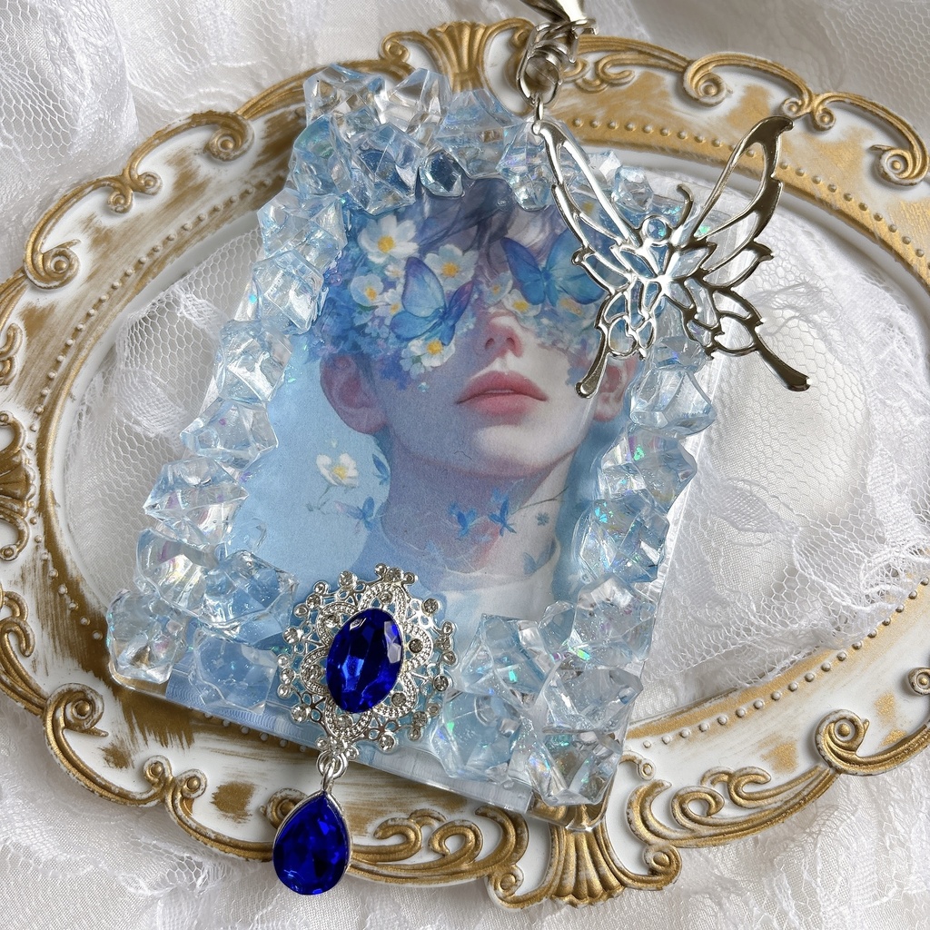 硬質ケース トレカケースデコ 水色 青 キラキラ 透明感 キーホルダー