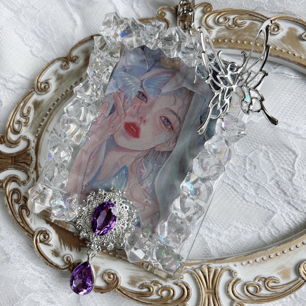 氷フレーム トレカケースデコ キラキラ 紫 キーホルダー 硬質ケース