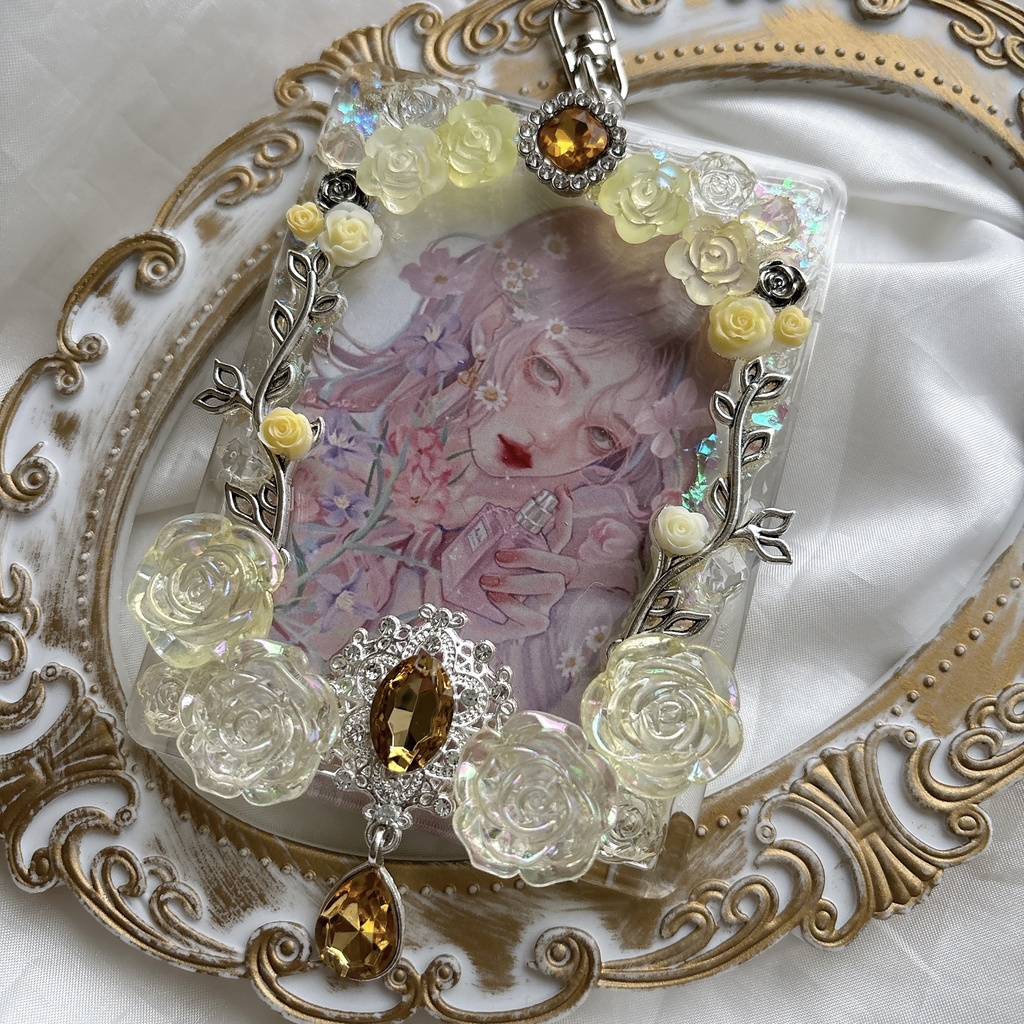 トレカケースデコ 硬質トレカケース キラキラ 透明感 キーホルダー