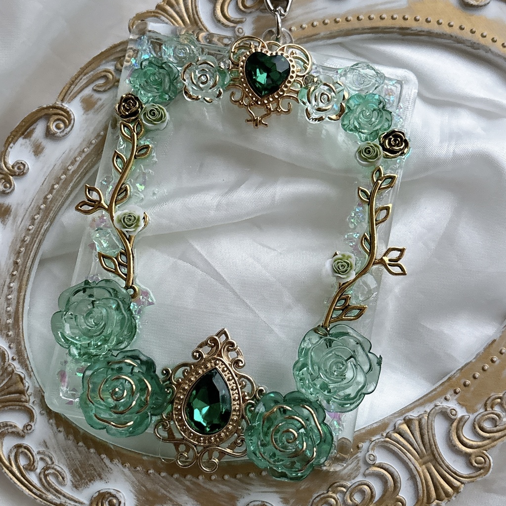 硬質トレカケース トレカケースデコ キラキラ キーホルダー ゴシック 緑 グリーン