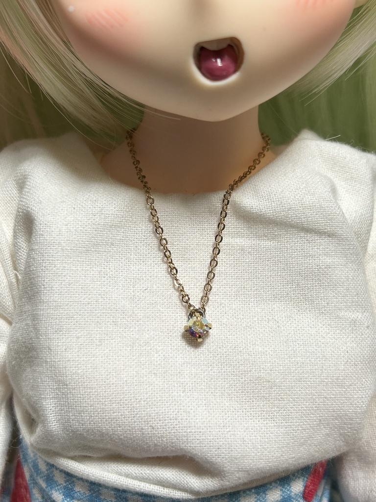 ささやかなドールネックレス