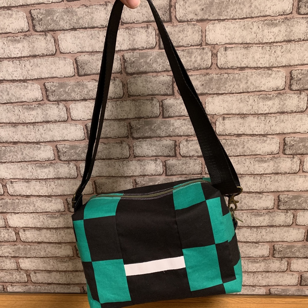 ボックスショルダーバッグ(炭治郎イメージ)