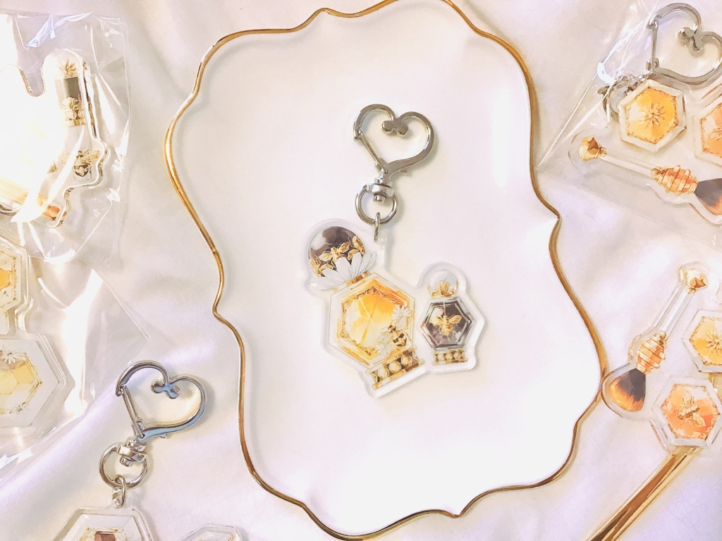 【¥600→¥500】アクキー/ ハニー・ビーの魔法使いのコスメ