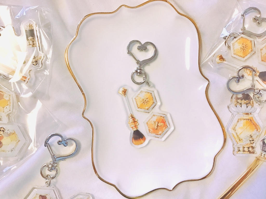 【¥600→¥500】アクキー/ ハニー・ビーの魔法使いのコスメ