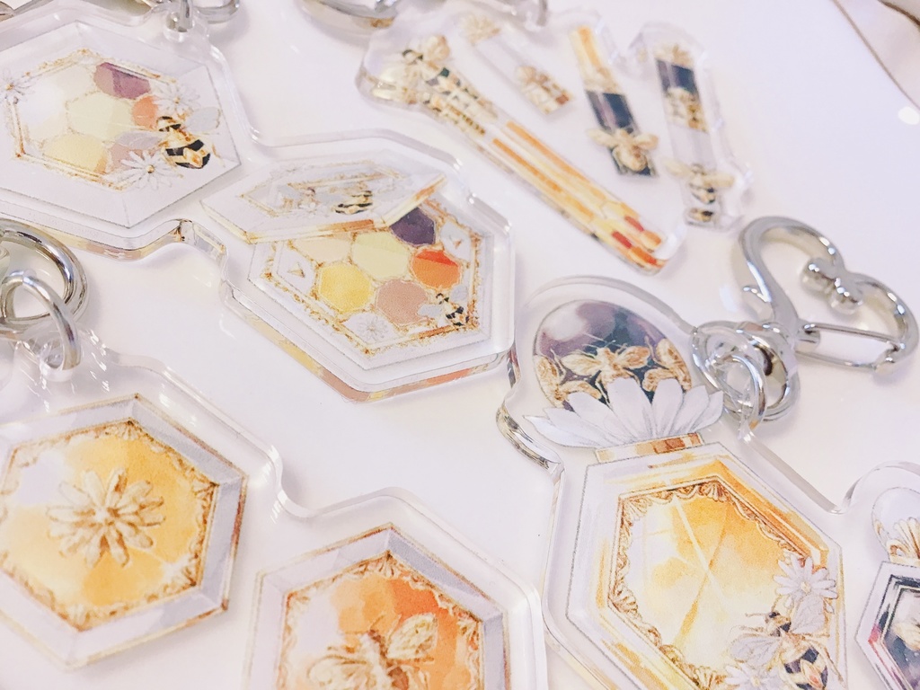 【¥600→¥500】アクキー/ ハニー・ビーの魔法使いのコスメ