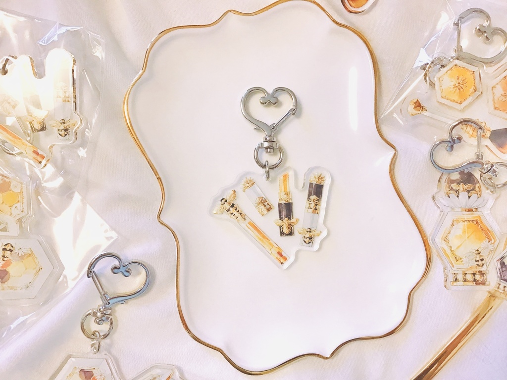 【¥600→¥500】アクキー/ ハニー・ビーの魔法使いのコスメ