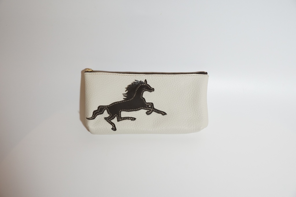 おうまのポーチ