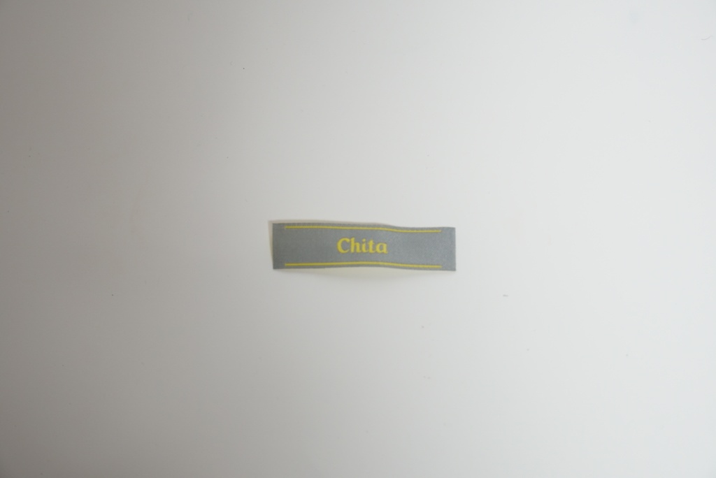 ちたのネームラベル付きポーチ