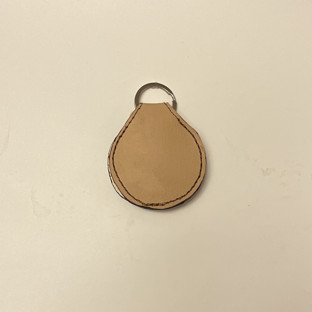 革のビスケットミニポケットチャーム