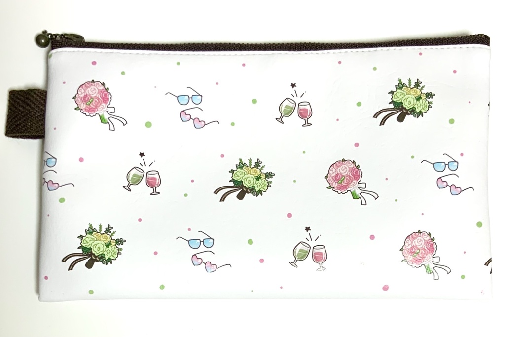 ｷｽﾌｪｲモチーフ柄ポーチ(白)