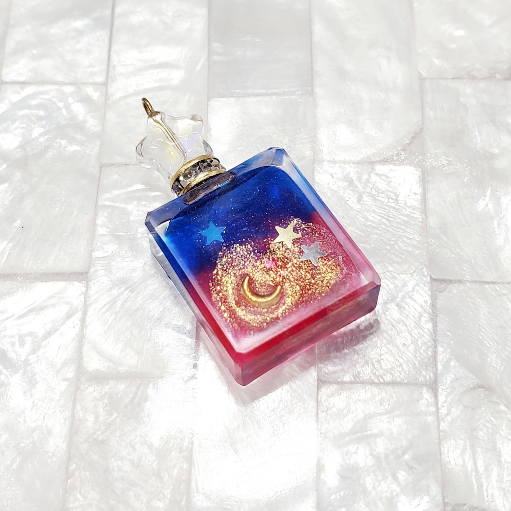 「美少女戦士セーラームーン」星の詰まったパフュームボトル:セーラームーンVer