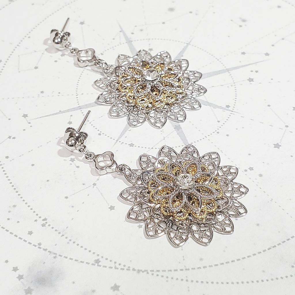 【12月末頒布終了】「美少女戦士セーラームーン」銀水晶の耳飾り