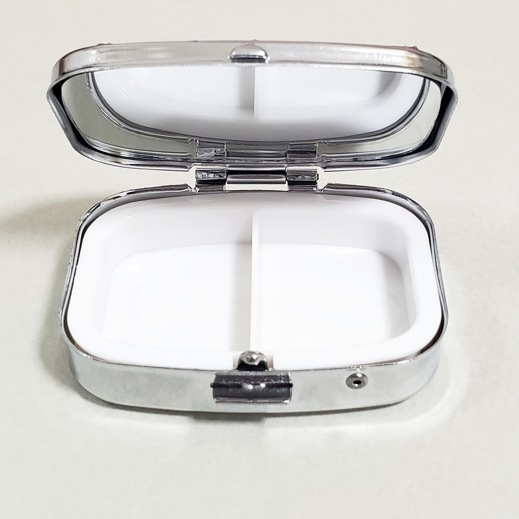 「美少女戦士セーラームーン」大人レディのおふとんうさぎピルケース