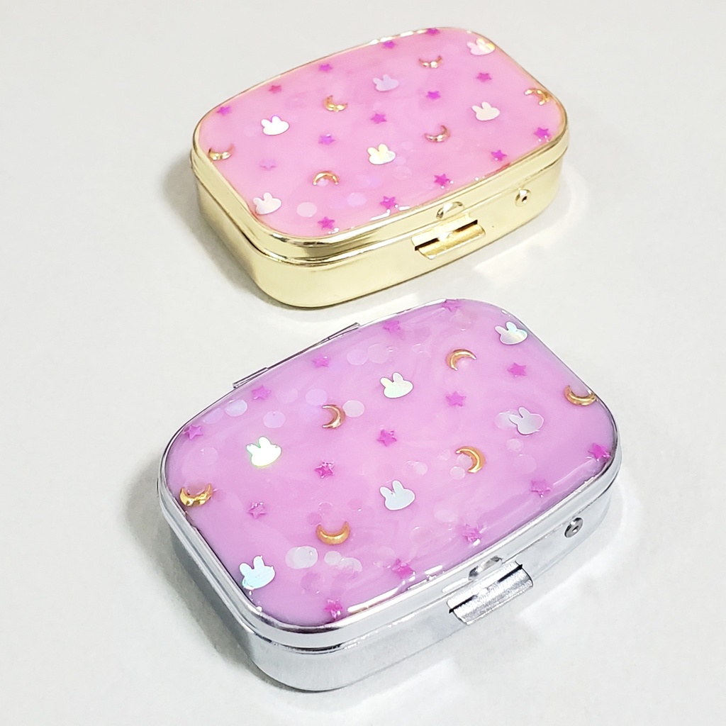 「美少女戦士セーラームーン」大人レディのおふとんうさぎピルケース